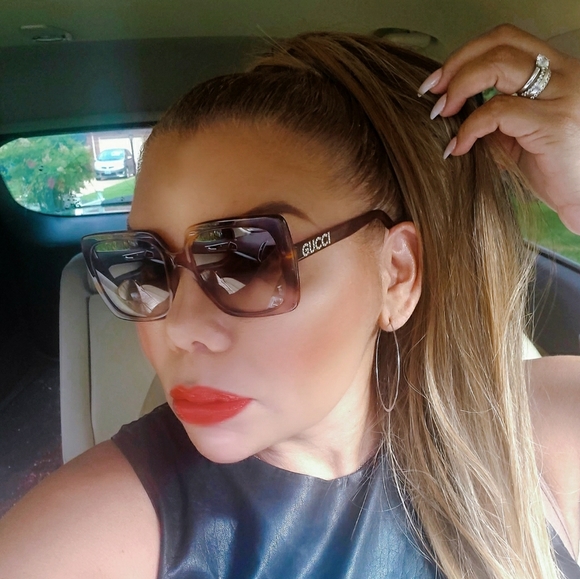 Meet your Posher, Connie - Picture 1 of 1